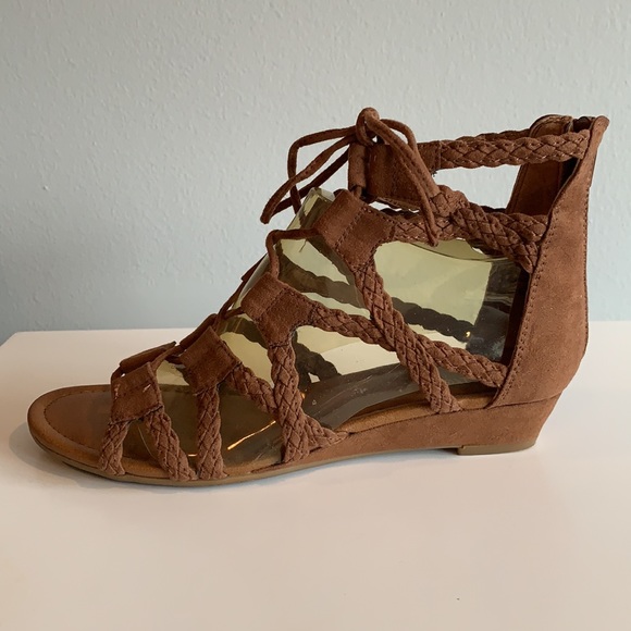 Crown Vintage Back Zip Sandals - Picture 2 of 7